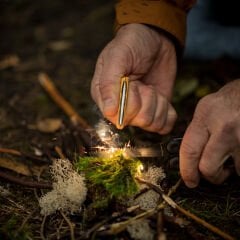 ATEŞ BAŞLATMA ÇUBUĞU VE GÜVENLİK DÜDÜĞÜ Dark Red
