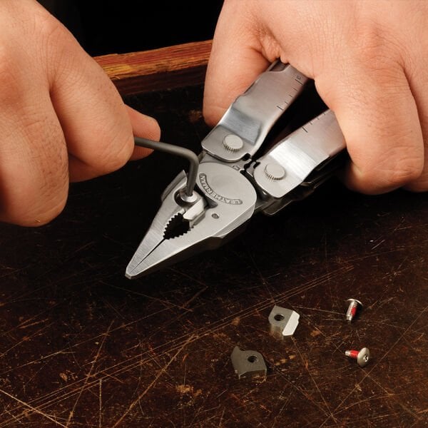Super Tool 300 SET Stainless Steel